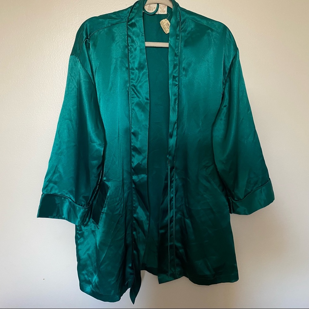 Victoria’s Secret Gold Label Vintage Green Kimono NWT missing belt - Picture 2 of 6